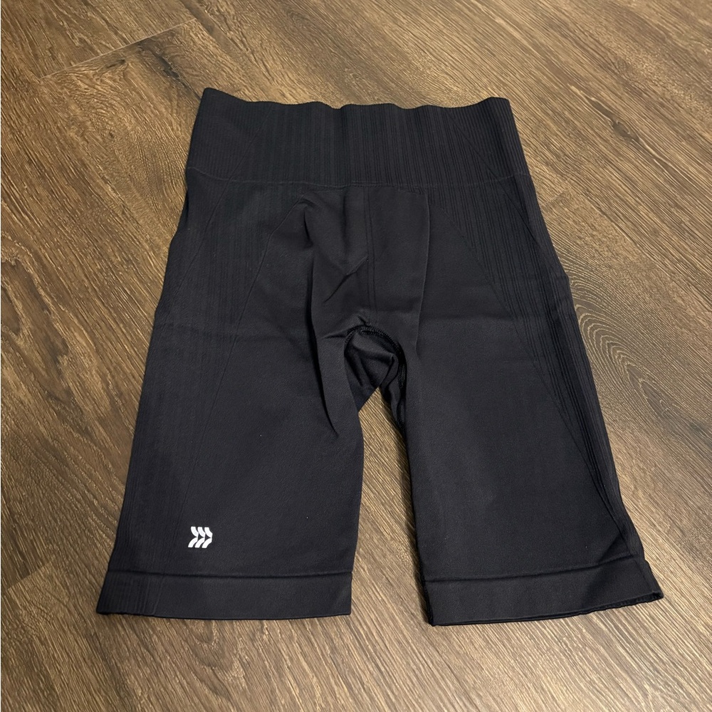 All in Motion Bike Shorts - Picture 4 of 5